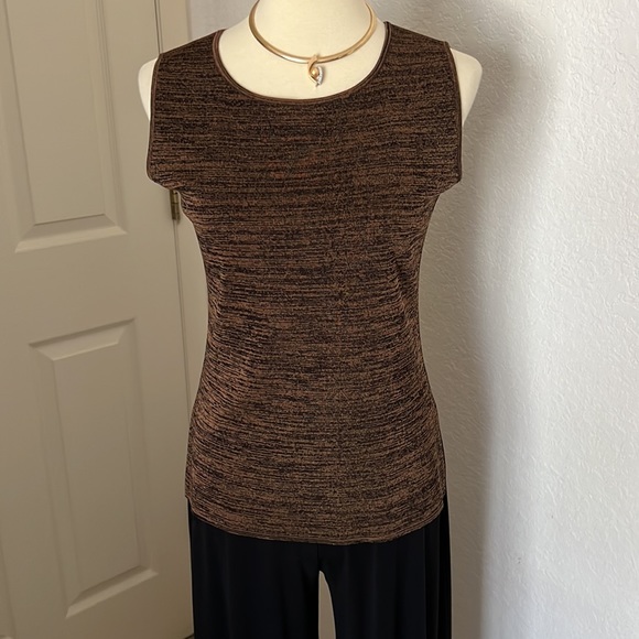 Misook Two Piece Twin Set - Picture 4 of 9